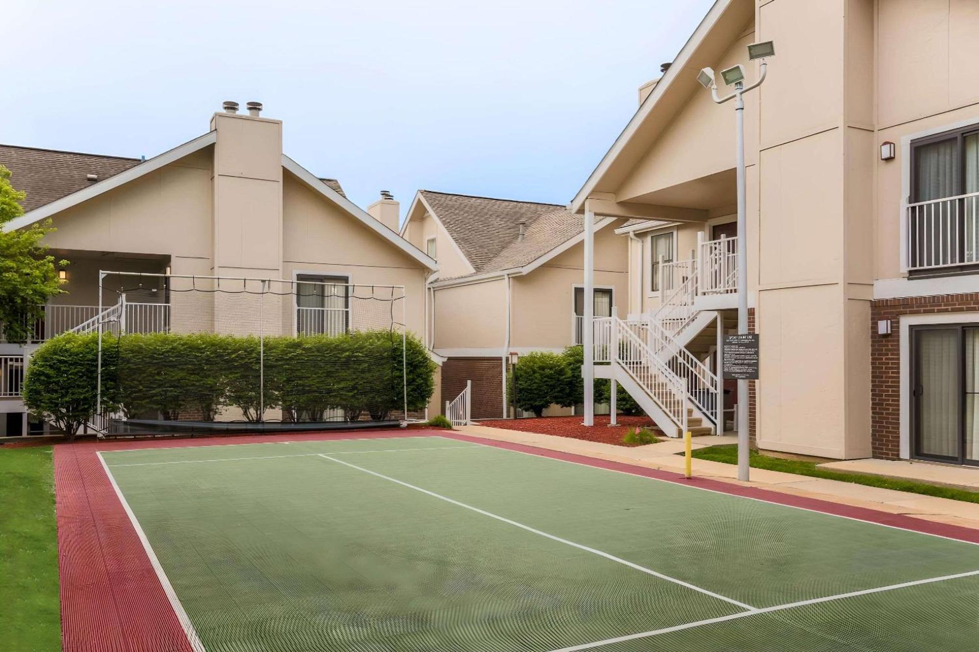 فندق ريزدنس إن سانت لويس جاليريا Richmond Heights المظهر الخارجي الصورة